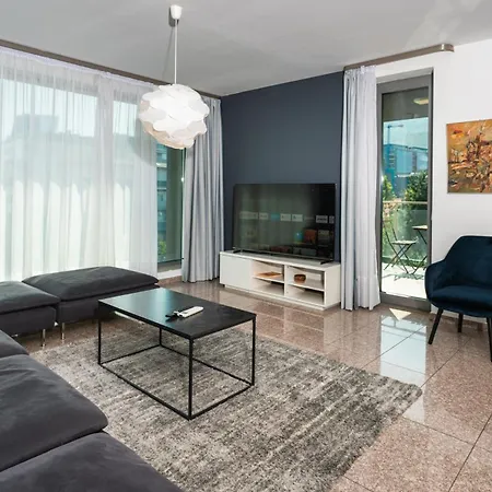 Vertigo Huge 2 Bedrooms Balcony Parking * Sofya